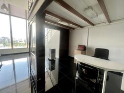 The Central (D1), Office #626379351